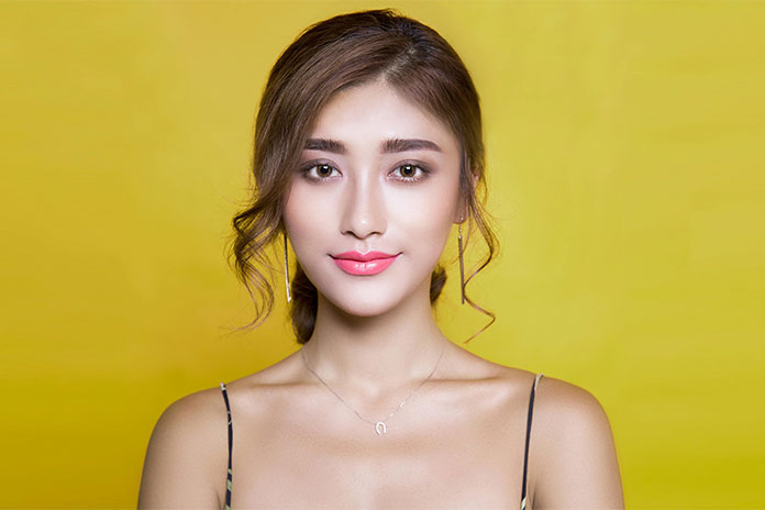 Oily Hair Causes, Natural Remedy, And Practical Solutions